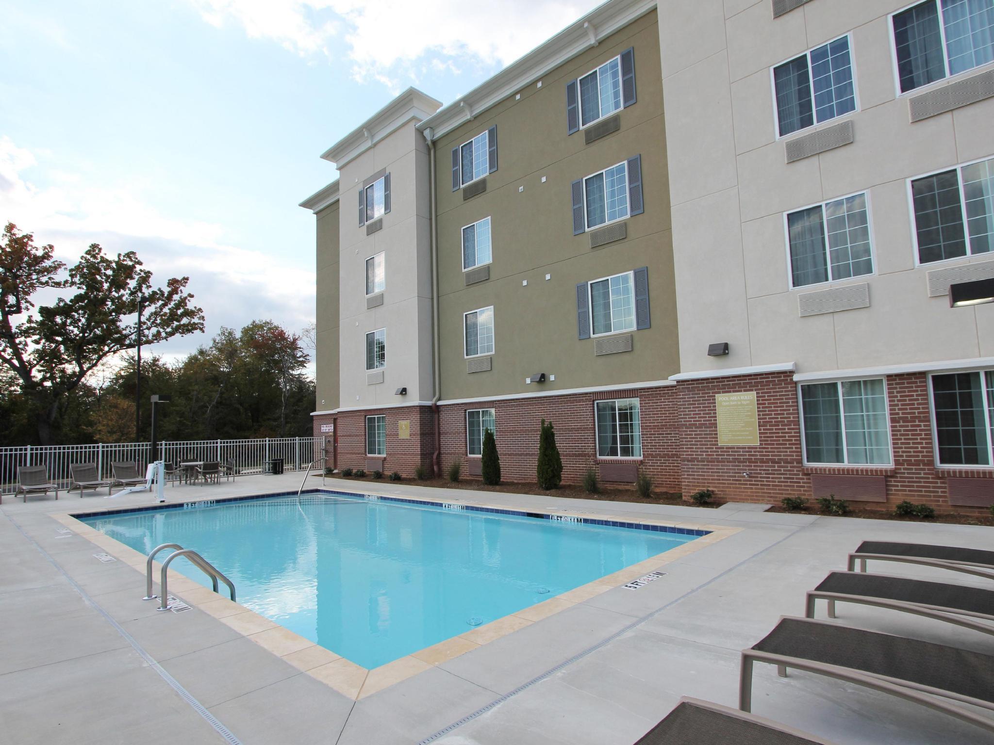 Candlewood Suites Greenville By Ihg Buitenkant foto